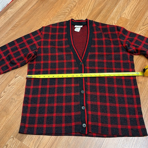 Vintage 1980’s Fire Island, long sleeve red/gray checkered knit sweater. Size L. - Picture 13 of 17